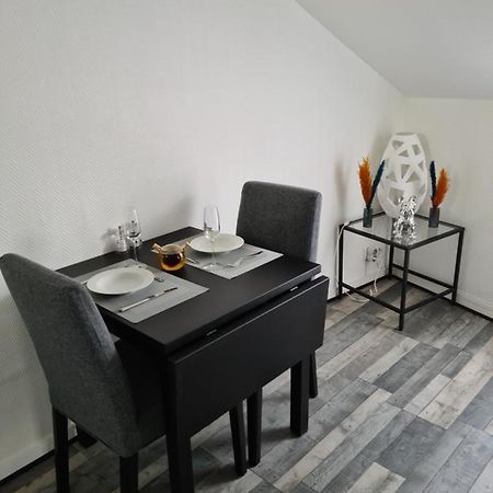 Un Appartement Qui A Du Chien Épernay Exterior foto