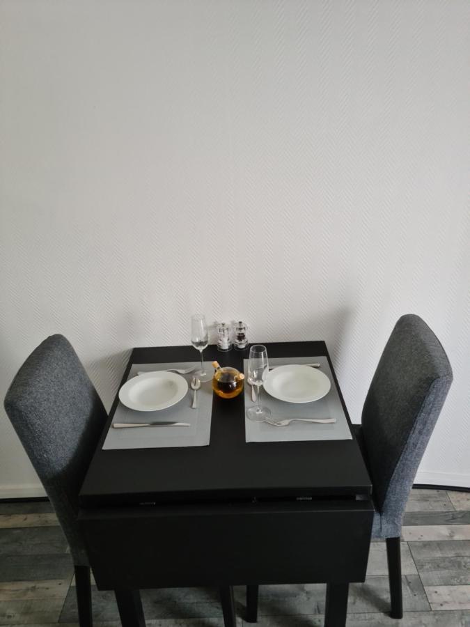 Un Appartement Qui A Du Chien Épernay Exterior foto